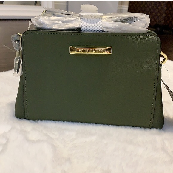 Steve Madden Handbags - STEVE MADDEN Crossbody Bag